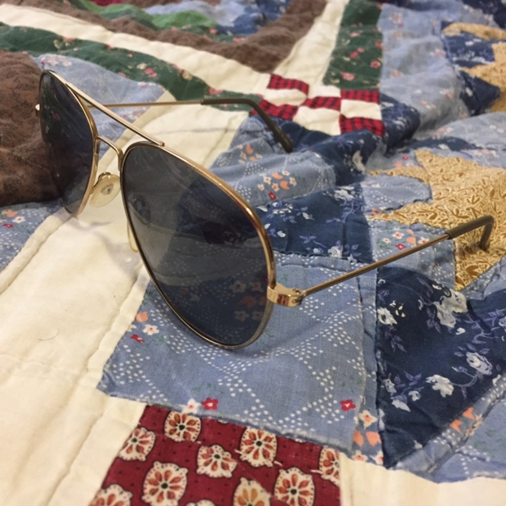 Blue aviators - Picture 3 of 3